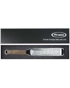 Microplane Master Zester Reibe mit Walnussholzgriff in Geschenkbox